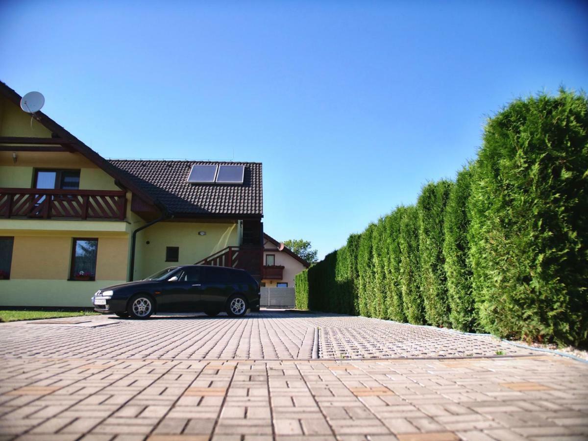 Apartmany U Slavky Besenova Exterior photo